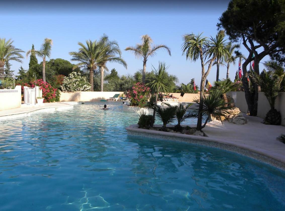 Mobile Home In Frejus, South Of France Екстер'єр фото