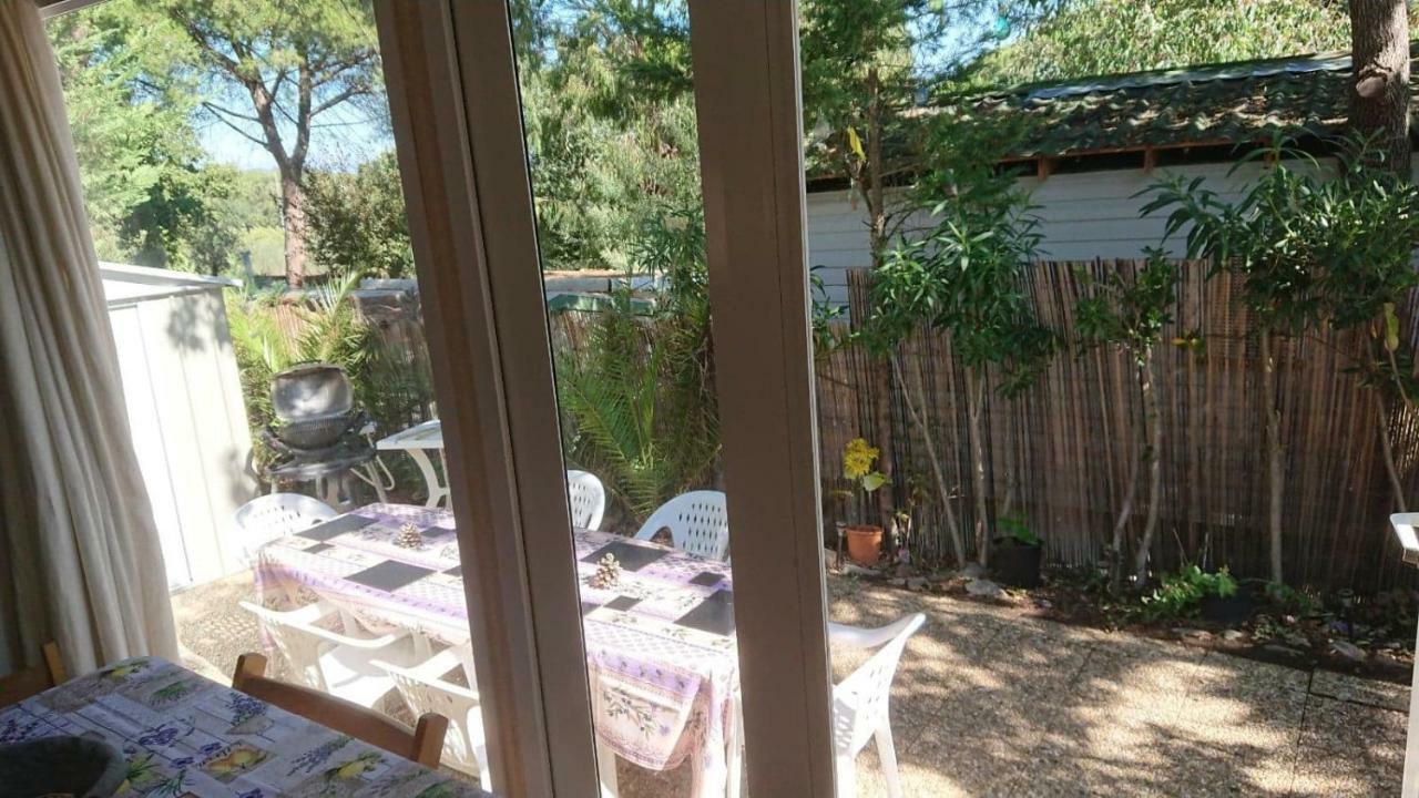 Mobile Home In Frejus, South Of France Екстер'єр фото